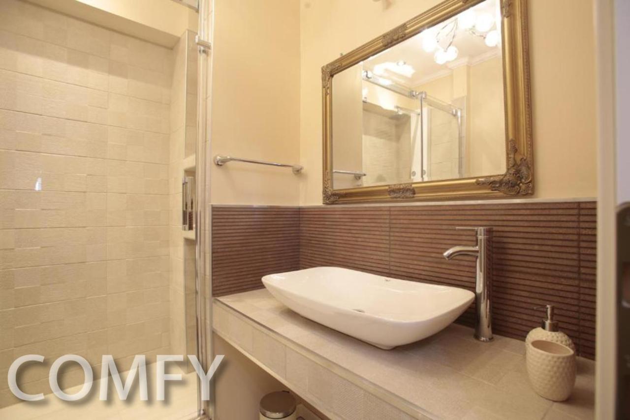 Live Bucharest Apartment Exterior photo