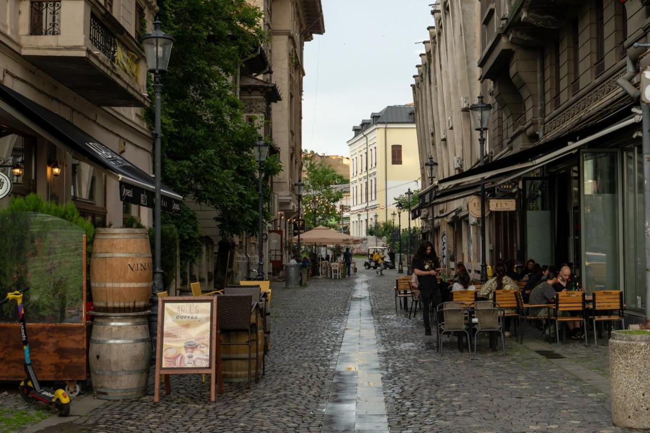 Live Bucharest Apartment Exterior photo